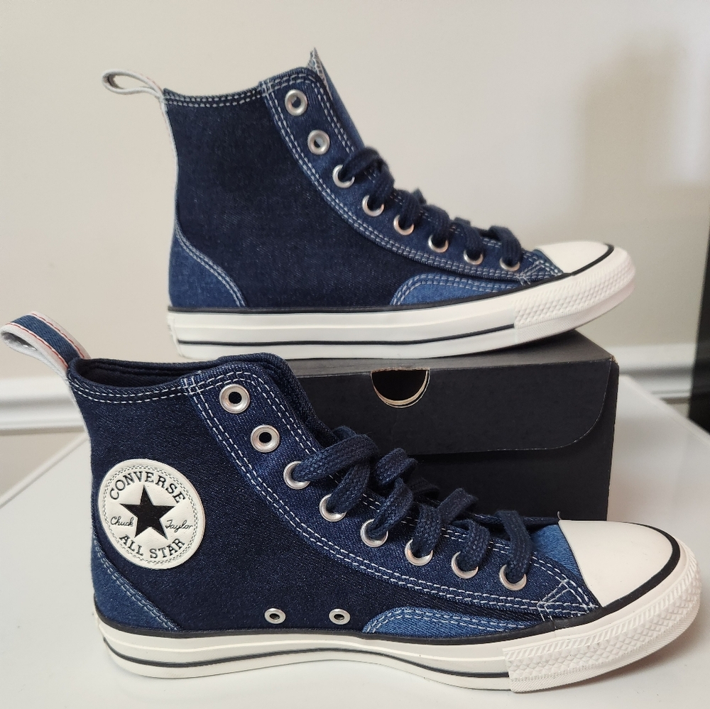 Converse Denim - Mens 6.5/ Women's 8.5